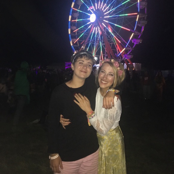 Meet your Posher, Eleri - Picture 1 of 1